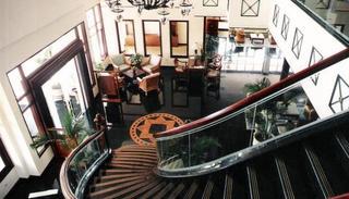Equator Hotel Surabaya Eksteriør billede